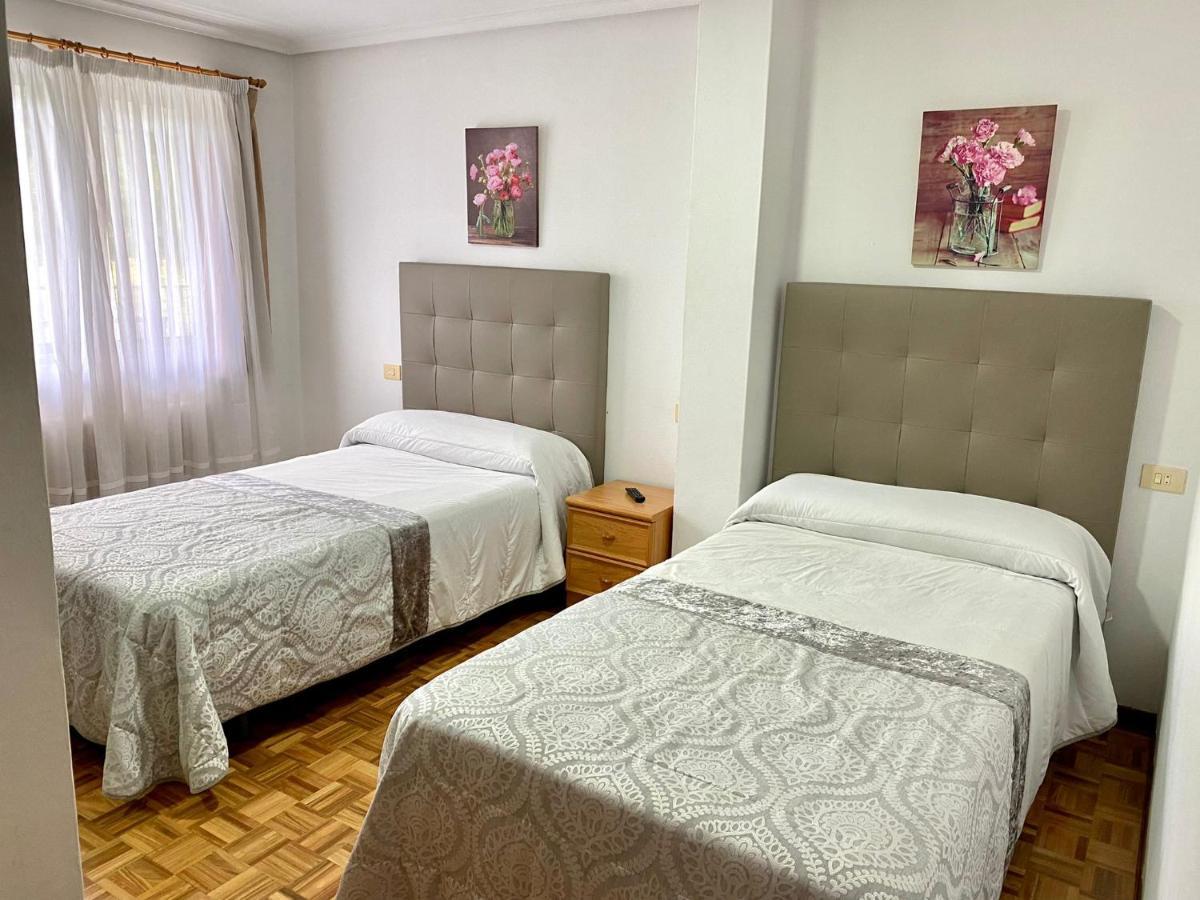 Garden Lodge Hostal Evencio Ribadavia Zewnętrze zdjęcie