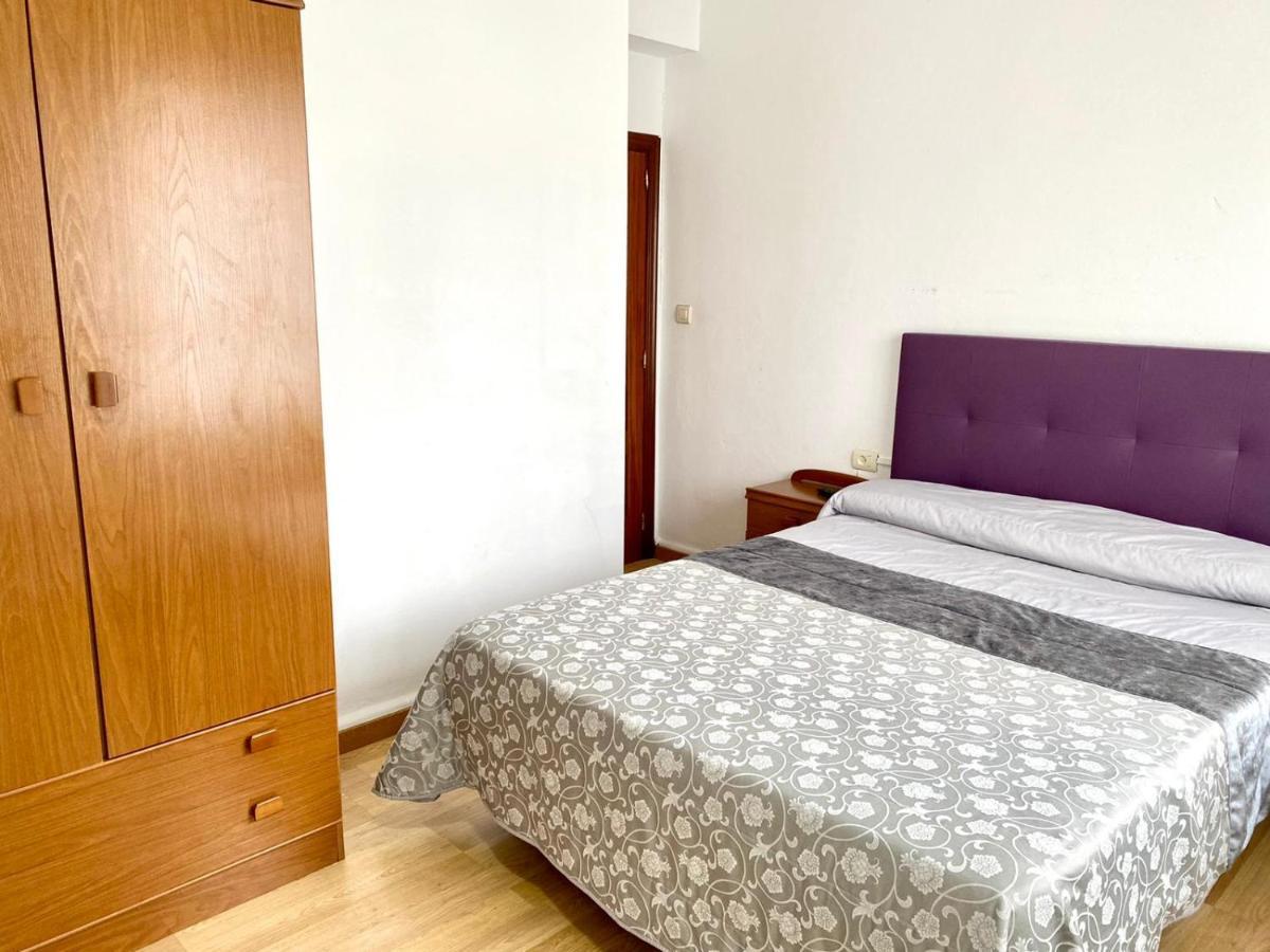 Garden Lodge Hostal Evencio Ribadavia Zewnętrze zdjęcie