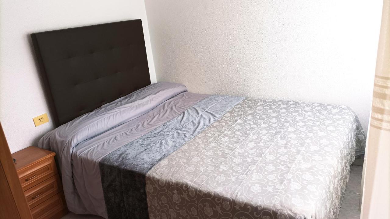 Garden Lodge Hostal Evencio Ribadavia Zewnętrze zdjęcie