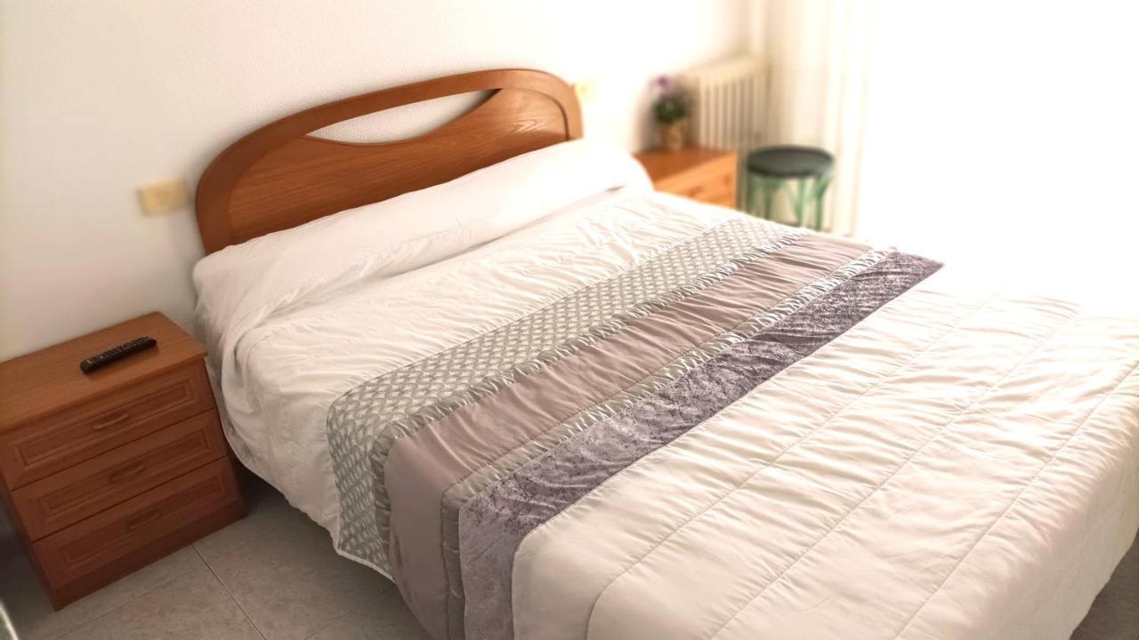 Garden Lodge Hostal Evencio Ribadavia Zewnętrze zdjęcie