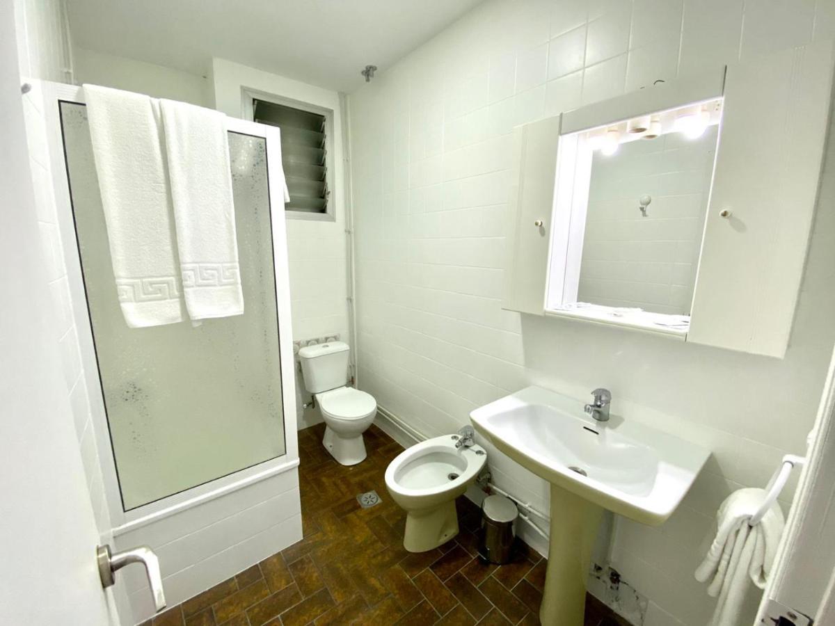 Garden Lodge Hostal Evencio Ribadavia Zewnętrze zdjęcie