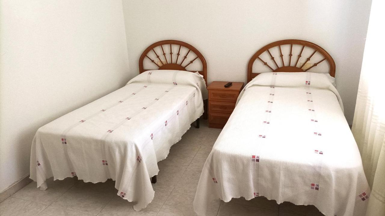 Garden Lodge Hostal Evencio Ribadavia Zewnętrze zdjęcie