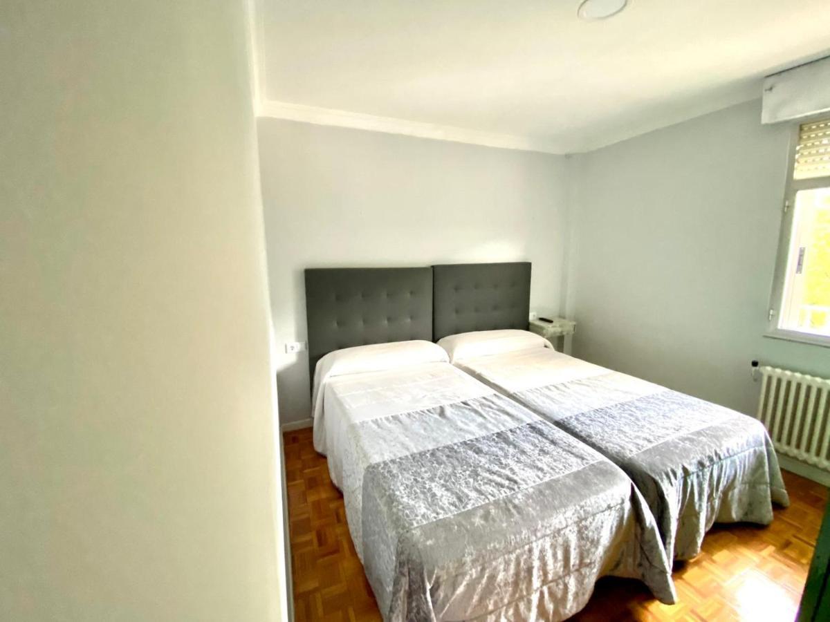 Garden Lodge Hostal Evencio Ribadavia Zewnętrze zdjęcie