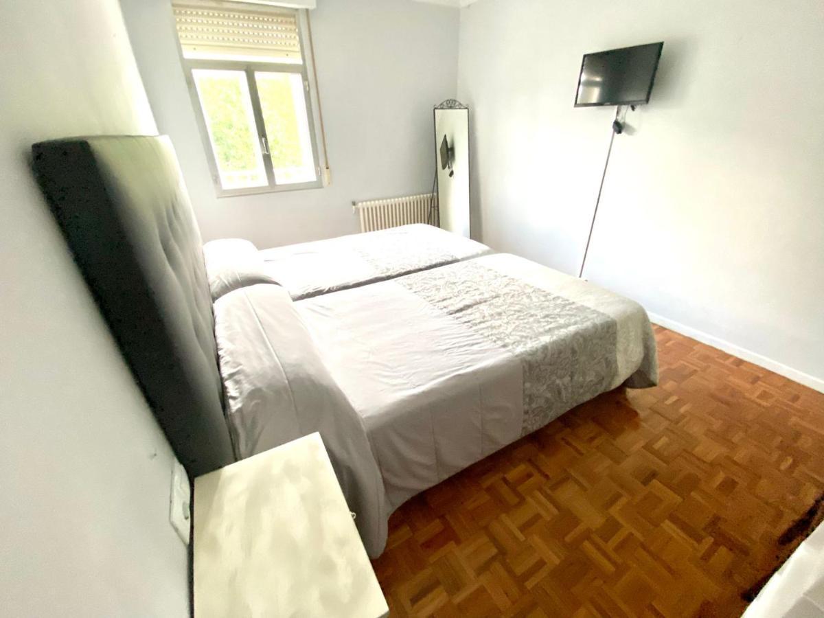 Garden Lodge Hostal Evencio Ribadavia Zewnętrze zdjęcie