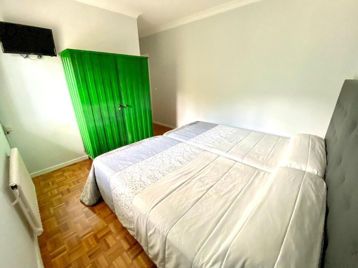 Garden Lodge Hostal Evencio Ribadavia Zewnętrze zdjęcie
