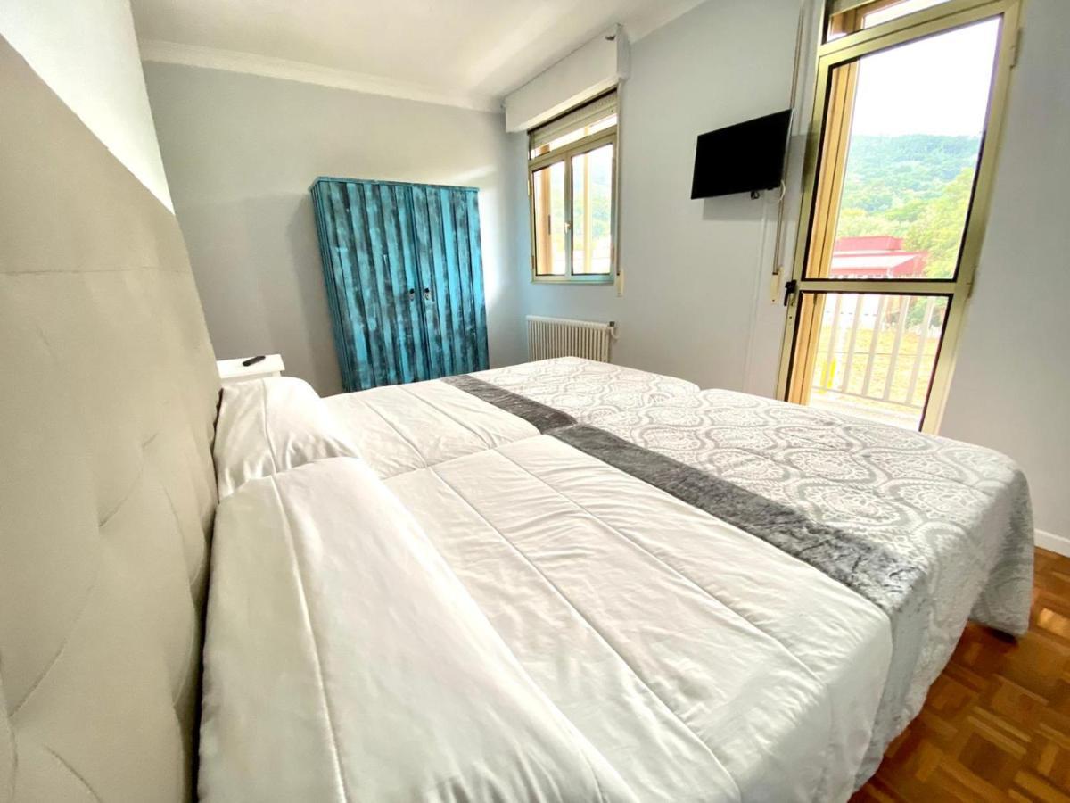 Garden Lodge Hostal Evencio Ribadavia Zewnętrze zdjęcie